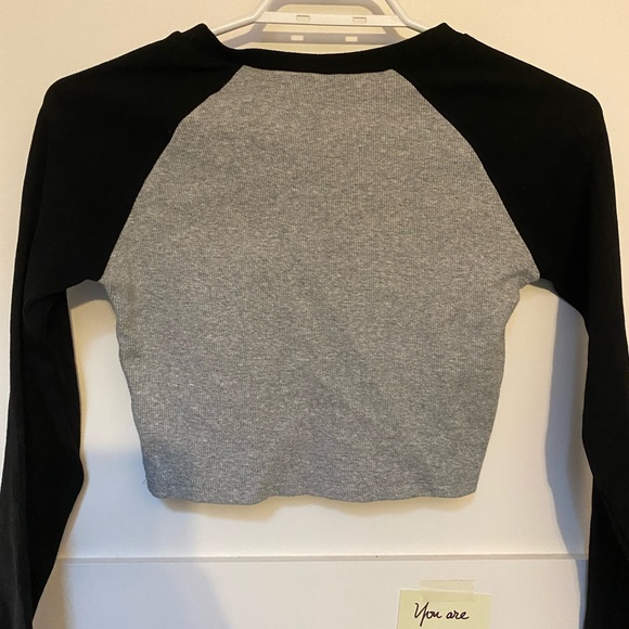 Split colour top - Grey n Black - Picture 2 of 5